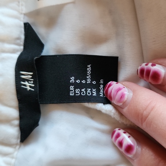 H&M white shorts - Picture 3 of 5